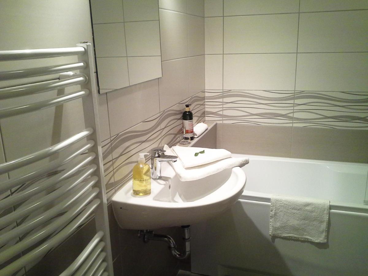 Alexandra Apartment Hajduszoboszlo - Chic Flat Extérieur photo